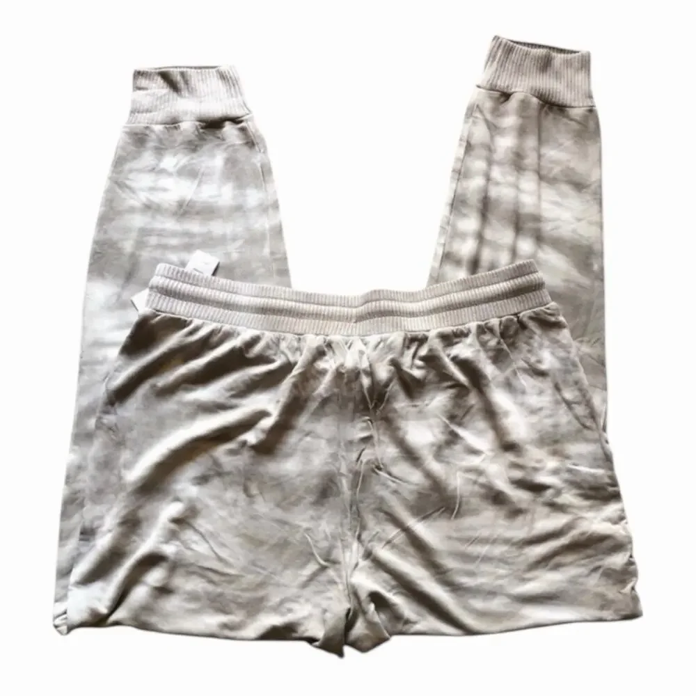 Splendid NWT Women’s Journey Ribbed Trim Knit Jogger Pants Smoky Gray Tie Dye XL - Picture 6 of 14